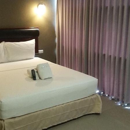 Win Hotel & Casino Талісай Екстер'єр фото